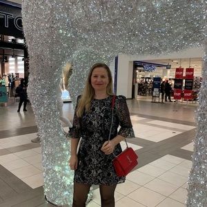 Meet your Posher, Nevila